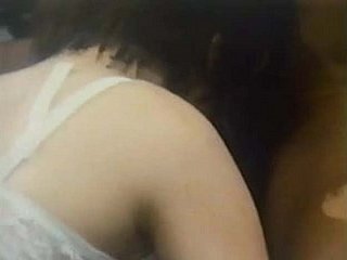 يوم الزفاف عذراء - Sexteen (1975)
