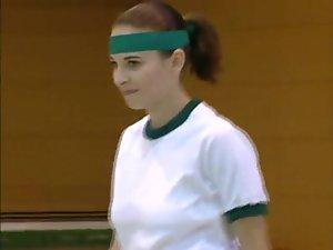 كورينا أونغوريانو مثير Ginnasta