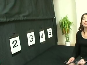 trous de gloire flood une dame d'âge mûr