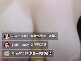 Fóllate sus grandes tetas con un consolador swag.live ginabb