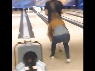 KawaiiKid - Hot Girls Pierwsze Pantsed w pomieszczeniach