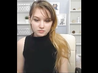 herkesin görmesi için Sarışın Genç Tori onu çıplak vücut ifşa