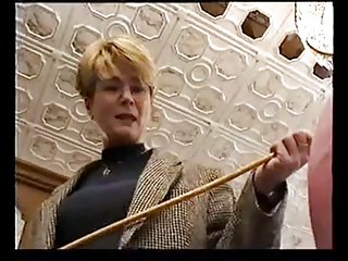 Murid russian keras dihukum oleh guru