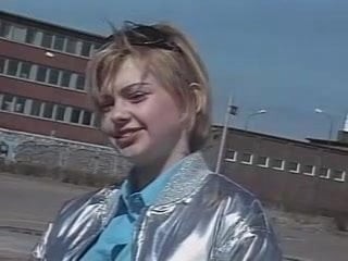 小柄スウェーデンのティーン