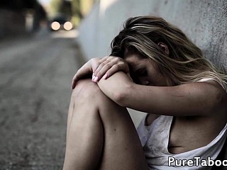 Pickedup adolescente creampied após cockriding